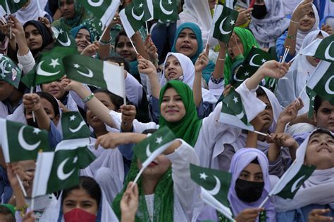 Pakistan’s caretaker prime minister sworn in as people celebrate Independence Day